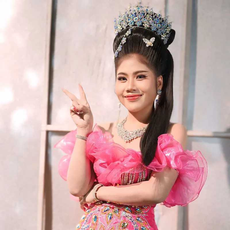 ผึ้ง สุดารัตน์ ลําเพลินโชว์ Official