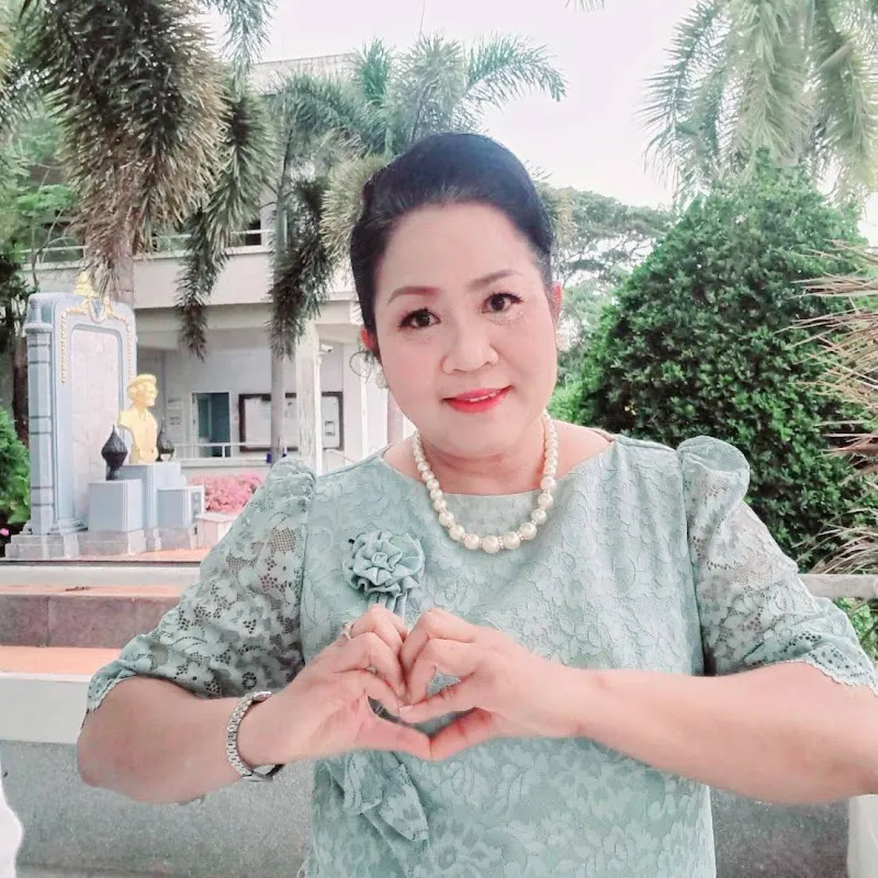 ยายเพ็ชร พี่ฟลาย