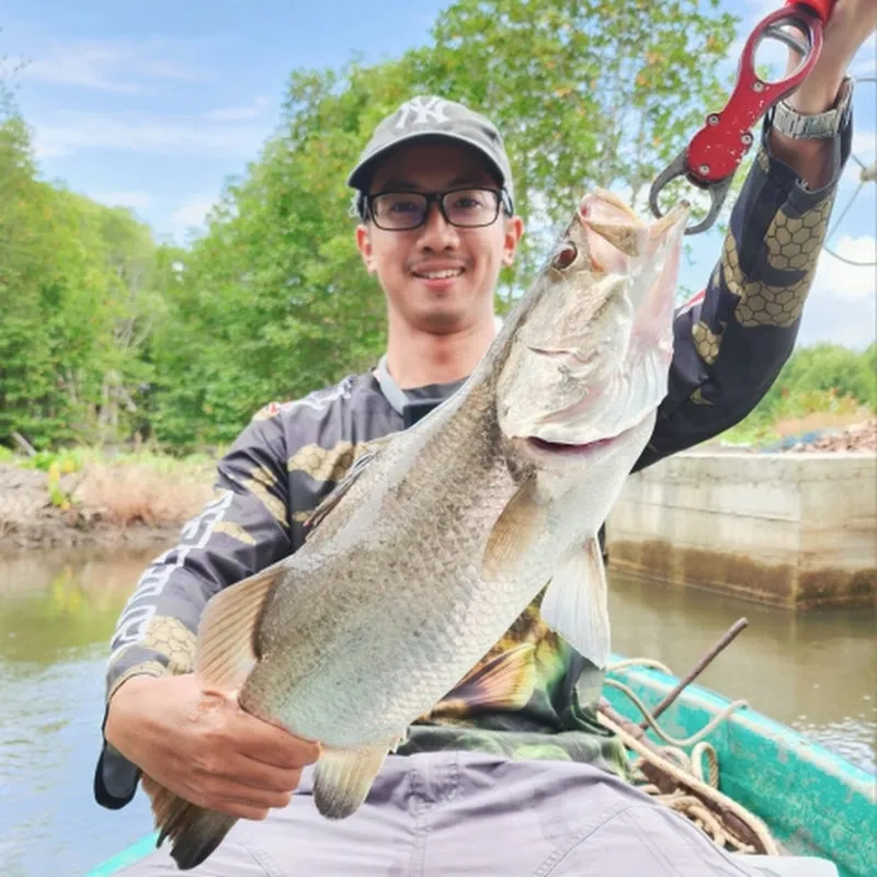 นิวที่ชอบตกปลาแต่ไม่ค่อยได้ปลา