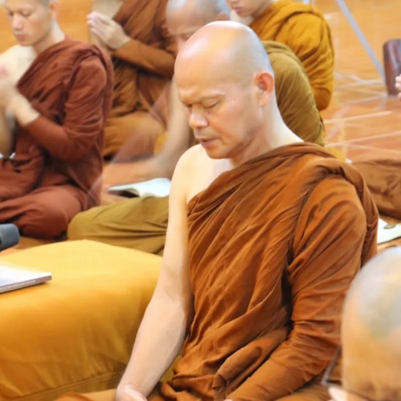 หลวงพ่อมานพ วัดป่าตาดเค็ง