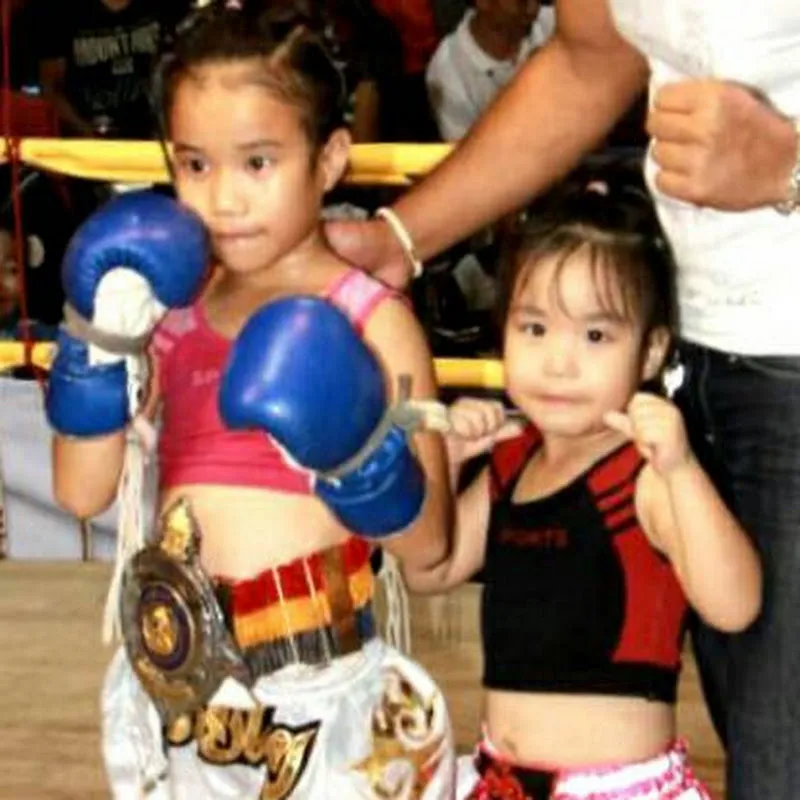 REMINA&RIINAเรมินะ รีนะ Muay Thai Kids